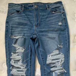 American Eagle Next level Stretch size 18 short jeans